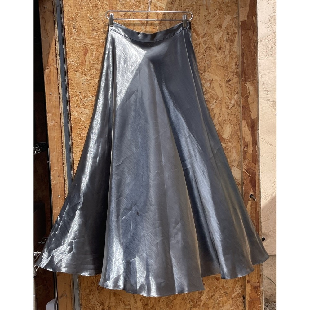 Jeffrey and Dara Evenings by Tom Barra Flared Skirt Sz 8 Liquid Silver Metallic
